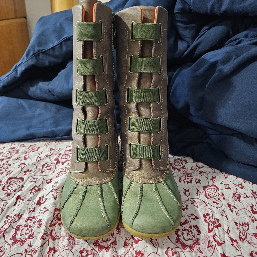 Timberland Green & Matalic Brown Heeled Boots